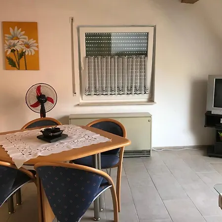 Apartment Ferienwohnung Altrip *