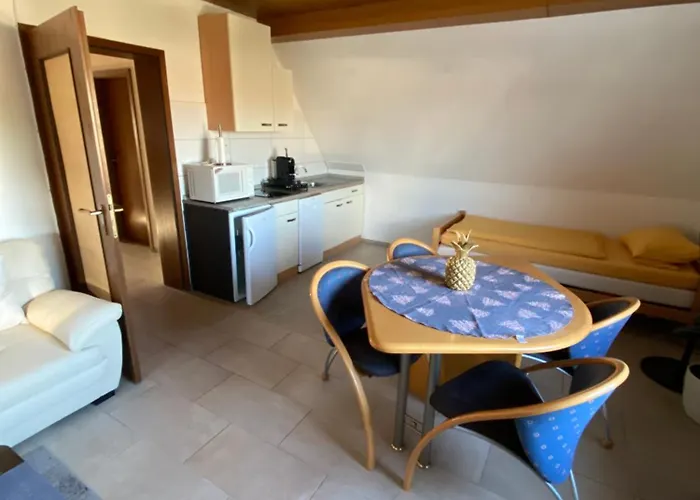 Ferienwohnung Altrip * Altrip